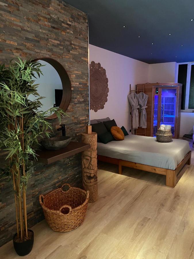Sweet love exotique by Locations_lepuyenvelay Brives-Charensac Extérieur photo